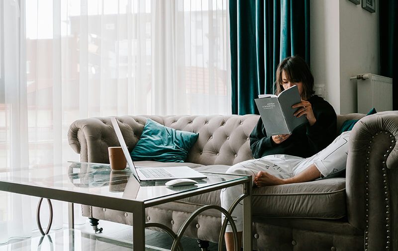https://leocare.eu/fr/wp-content/uploads/2021/01/femme-proprietaire-habitation-pno.jpg