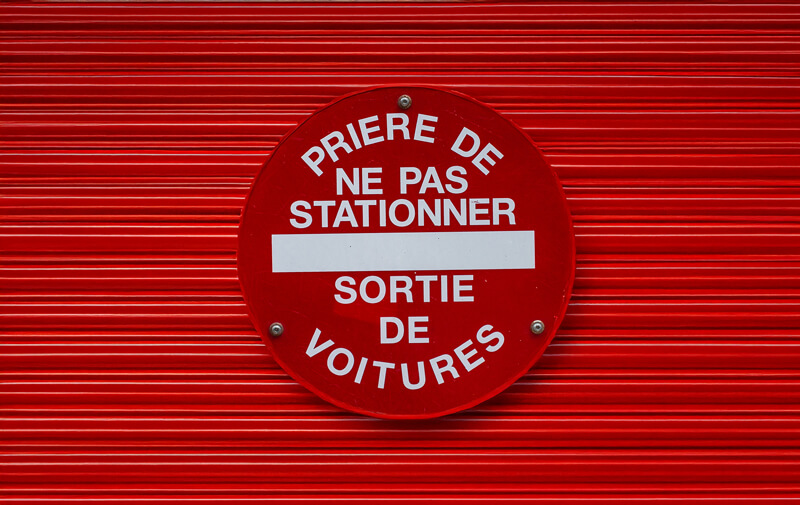 panneau interdit de stationner