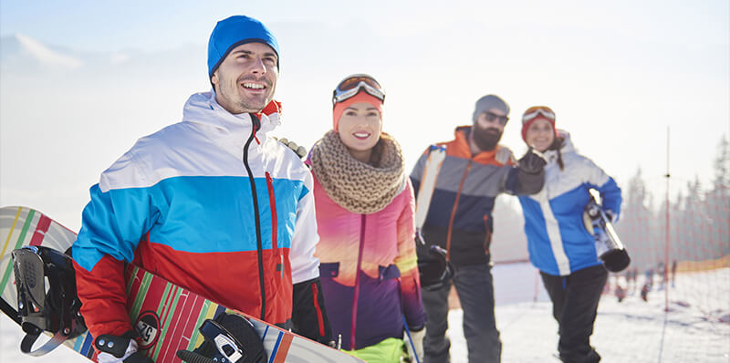 groupe amis neige