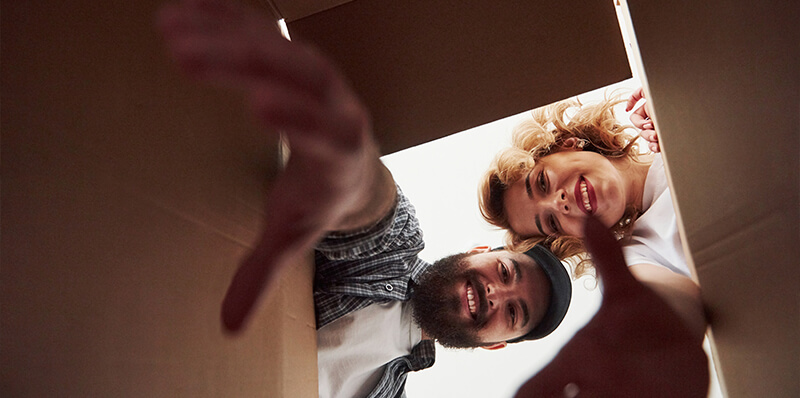 couple carton demenagement