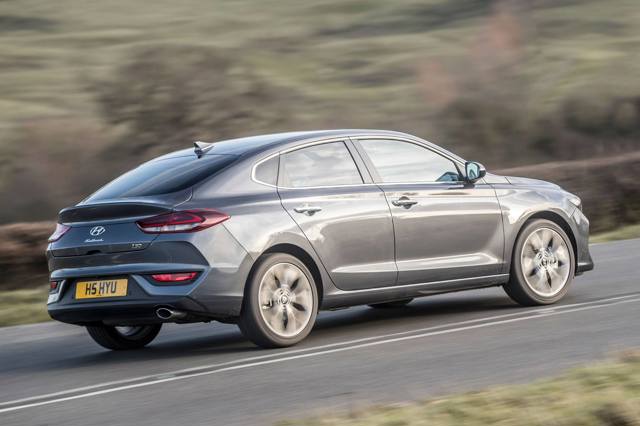https://leocare.eu/fr/wp-content/uploads/2025/03/hyundai-i30.jpg