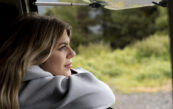 femme fenetre voiture