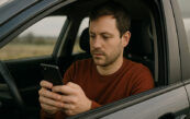 homme telephone volant
