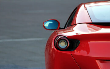 arriere voiture rouge