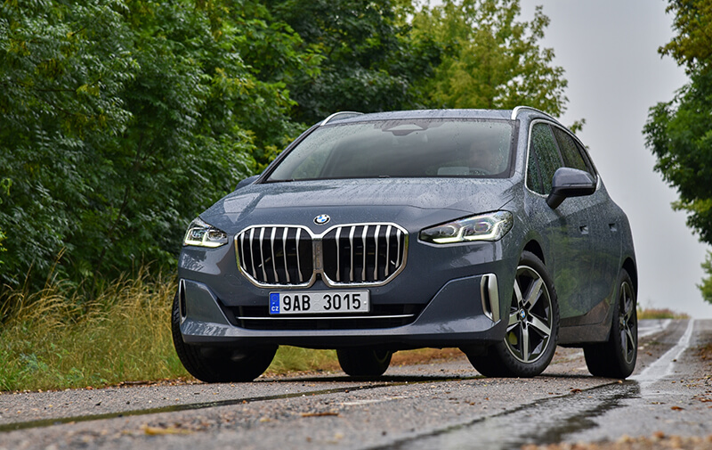 https://leocare.eu/fr/wp-content/uploads/2025/10/bmw-active-tourer.jpg