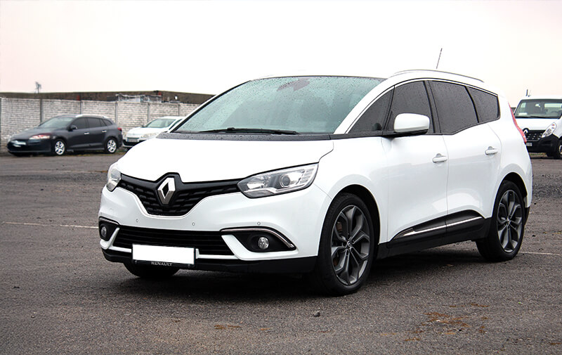 https://leocare.eu/fr/wp-content/uploads/2025/10/renault-scenic.jpg