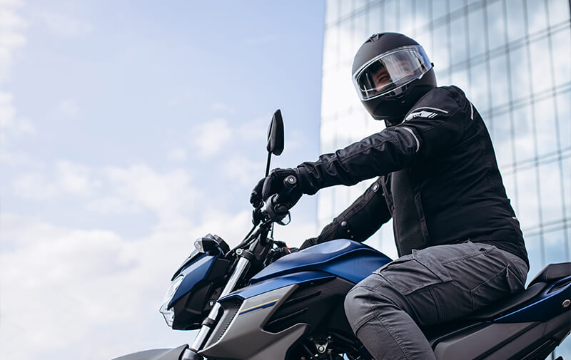 https://leocare.eu/fr/wp-content/uploads/2026/03/homme-moto.jpg