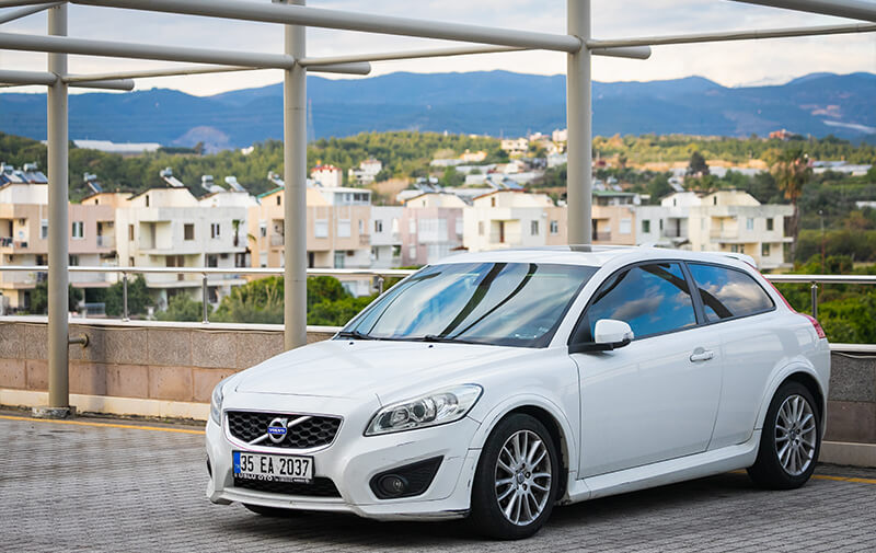 https://leocare.eu/fr/wp-content/uploads/2026/04/volvo-c30.jpg