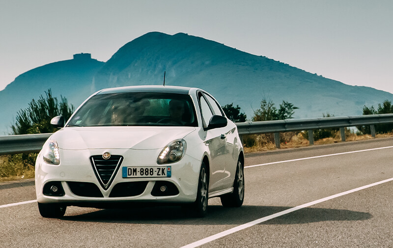 Assurance auto Alfa Romeo : formules, garanties et tarifs en ligne