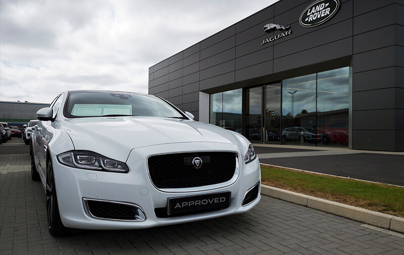 Assurance auto Jaguar : formules, garanties et tarifs en ligne