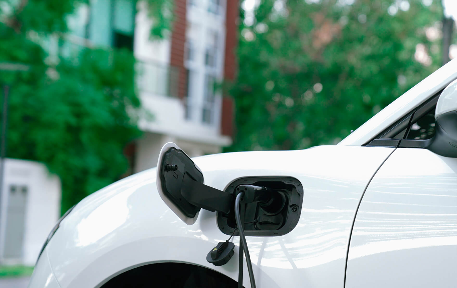 Assurer sa voiture &eacute;lectrique de plus de 10 ans contre le vol