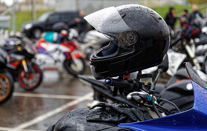 Intemp&eacute;ries : comment marche l&rsquo;indemnisation suite &agrave; un sinistre pour votre moto ?